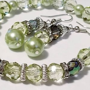 Green pearl bracelet and earring set